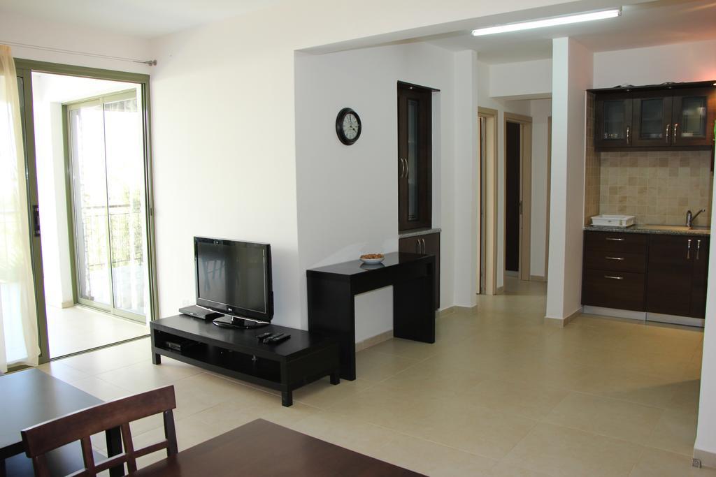 Appartamento Danaos Pool View Paphos Esterno foto